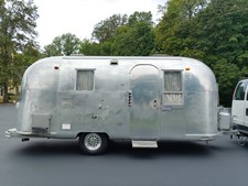 Airstream land yacht for sale  Vincennes