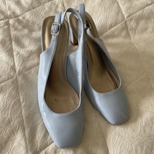 Collection women court for sale  WARE