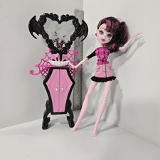 Boneca Draculaura Monster High: Scaris City Of Frights (2012) e pia de vaidade, usado comprar usado  Enviando para Brazil