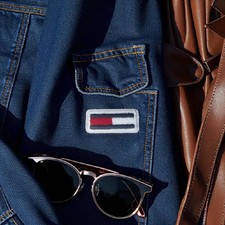 écusson tommy hilfiger d'occasion  Thiant