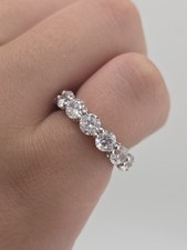 Usado, Elegante anel de banda Eternity empilhável redondo de zircônia cúbica de 5 mm tamanho 8 comprar usado  Enviando para Brazil
