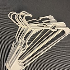 Cabides pesados Room Essentials -8 brancos comprar usado  Enviando para Brazil