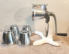 Triturador de alimentos vintage Wear-Ever fatiador com 5 cones manivela manual comprar usado  Enviando para Brazil
