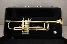 Trompete Yamaha YTR 2335 Bb iniciante/estudante comprar usado  Enviando para Brazil