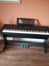 Yamaha dgx 660 for sale  BOLTON