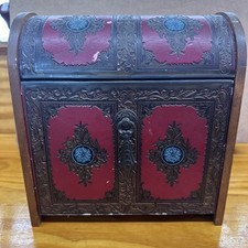 Conjunto de barras vintage de madeira para licor - 1 decantador e 4 copos - Japão comprar usado Conjunto de barras vintage de madeira para licor - 1 decantador e 4 copos - Japão comprar usado  Enviando para Brazil