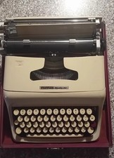 Macchina scrivere olivetti usato  Sarmede