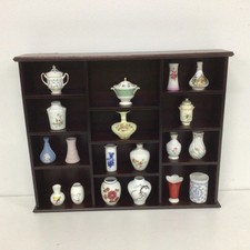 Usado, Itens em miniatura de porcelana vintage por vários Potterys com prateleira de madeira (48) #316 comprar usado  Enviando para Brazil