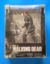 Boneco de ação McFarlane Daryl Dixon 10 polegadas luxo Walking Dead ASSINADO comprar usado  Enviando para Brazil
