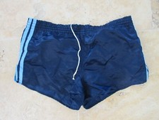Short adidas vintage d'occasion  Nîmes
