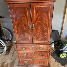 Walnut sideboard tv for sale  SOUTHAMPTON