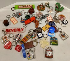 Lote MISTO Vintage De 40 Chaveiros LEMBRANÇAS DE ESTADO NOMES DE VIAGEM INICIAIS BANCOS, usado comprar usado  Enviando para Brazil