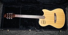 Chitarra acustica elettrica usato  Spedire a Italy