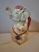 Pichet éléphant barbotine d'occasion  Lille-