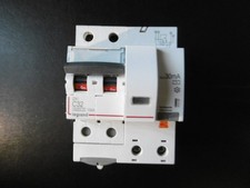 disjoncteur differentiel 30ma d'occasion disjoncteur differentiel 30ma d'occasion  La Flèche