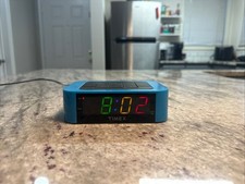 RARO Relógio Despertador Timex T123L LED – Dígitos Multicoloridos – Estilo Retrô comprar usado  Enviando para Brazil