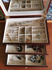 Large vintage jewellery for sale  POOLE