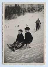 luge ancienne d'occasion luge ancienne d'occasion Expédié en Belgium