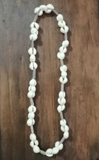 Collana bigiotteria conchiglie usato  Peveragno