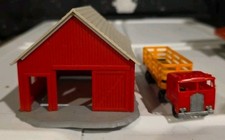 Caminhão agrícola HO SCALE celeiro vermelho e laranja vermelho totalmente montado usado comprar usado  Enviando para Brazil
