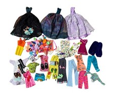 Gran Lote de Vestidos, Ropa, Zapatos y Accesorios Varios de Princesa Barbie Principalmente segunda mano  Embacar hacia Mexico