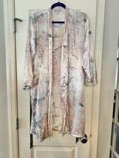 Bata o kimono vintage o encubrimiento de natación lirio y repollo rosas satinado segunda mano  Embacar hacia Mexico