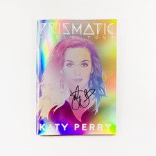 Usado, Programa de turnê prismática Katy Perry autografado assinado certificado autêntico certificado de autenticidade JSA comprar usado  Enviando para Brazil