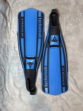 Barbatanas Technisub Stratos FP pés inteiros tamanho 8 -9 UE (42-43) mergulho com snorkel comprar usado Barbatanas Technisub Stratos FP pés inteiros tamanho 8 -9 UE (42-43) mergulho com snorkel comprar usado  Enviando para Brazil