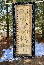Delicado bordado de seda chinês painel dourado têxtil 24” x 10” borboleta floral🚭 comprar usado  Enviando para Brazil