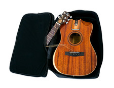 Chitarra viaggio pieghevole usato  Spedire a Italy