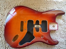 Genuíno Fender Player HSH Stratocaster Strat Body envelhecido Cherry Burst Plus Top comprar usado  Enviando para Brazil