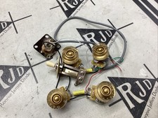 Epiphone 1954 Jeff Back Les Paul chicote de fios de controle eletrônico Switchcraft CTS comprar usado Epiphone 1954 Jeff Back Les Paul chicote de fios de controle eletrônico Switchcraft CTS comprar usado  Enviando para Brazil