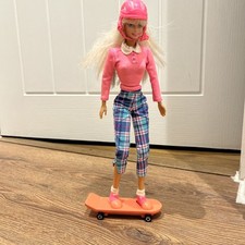 Boneca Barbie vintage colecionável skate board menina cabelo loiro colorido, usado comprar usado  Enviando para Brazil