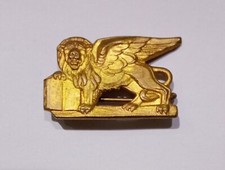 Distintivo spilla leone usato  Aosta