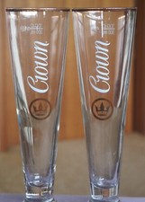 Um par de copo de cerveja Crown 300ml com haste, logotipo vertical branco e acabamento dourado. comprar usado  Enviando para Brazil