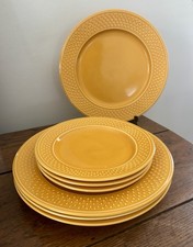 Ensemble assiettes plates d'occasion Ensemble assiettes plates d'occasion  Hermanville-sur-Mer