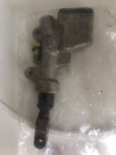 Pompa freno posteriore usato Pompa freno posteriore usato  Italia