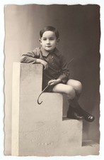 Portrait young boy d'occasion  Expédié en Belgium