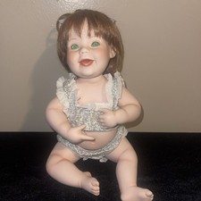 Boneca bebê de porcelana antiga Elke Hutchens Lil Punkin, olhos verdes 6,5 x 11 x 7 comprar usado  Enviando para Brazil