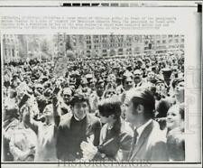 1969 Press Photo Multidão de Chilenos no Palácio do Presidente no Chile - afa19540 comprar usado  Enviando para Brazil