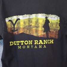 Camiseta masculina Yellowstone Dutton Ranch Sunset média preta degradê TV Montana comprar usado Camiseta masculina Yellowstone Dutton Ranch Sunset média preta degradê TV Montana comprar usado  Enviando para Brazil