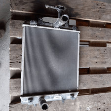 164000q010 radiatore toyota usato  Italia
