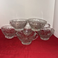 Conjunto de cristal Princess House Fantasia/6 xícaras de chá xícaras perfuradas xícaras de café + 2 pires comprar usado  Enviando para Brazil
