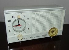 Usado, Rádio Relógio FANTÁSTICO RCA Victor RFD11V - Restaurado - Funciona Muito Bem comprar usado Usado, Rádio Relógio FANTÁSTICO RCA Victor RFD11V - Restaurado - Funciona Muito Bem comprar usado  Enviando para Brazil