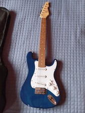 Mini chitarra elettrica usato  Villasor