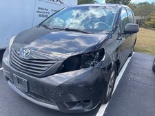 toyota sienna mini van for sale  Flatwoods