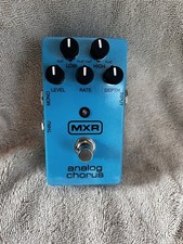 Usado, Pedal de efeitos de guitarra coro analógico MXR com controles de taxa e profundidade comprar usado  Enviando para Brazil