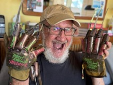 Luva Freddy Krueger assinada e usada Robert Englund com prova exata  comprar usado  Enviando para Brazil