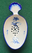 Colher de porcelana georgiana antiga do século XVIII em forma de filtro raminhos folhosos comprar usado  Enviando para Brazil