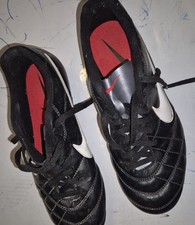 Nike football shoes for sale  HITCHIN